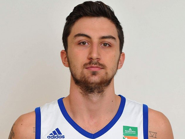 6944631-spesov-zdenek-nehyba-basketbal_denik-630