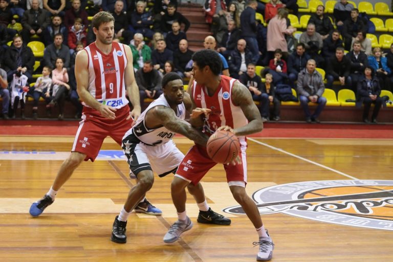 Donovan Jackson proti Saratovu