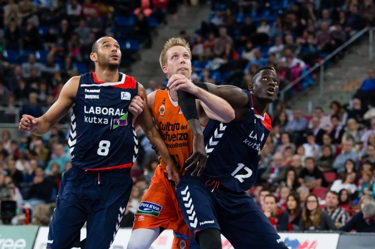 Hanga, Hamilton, Diop