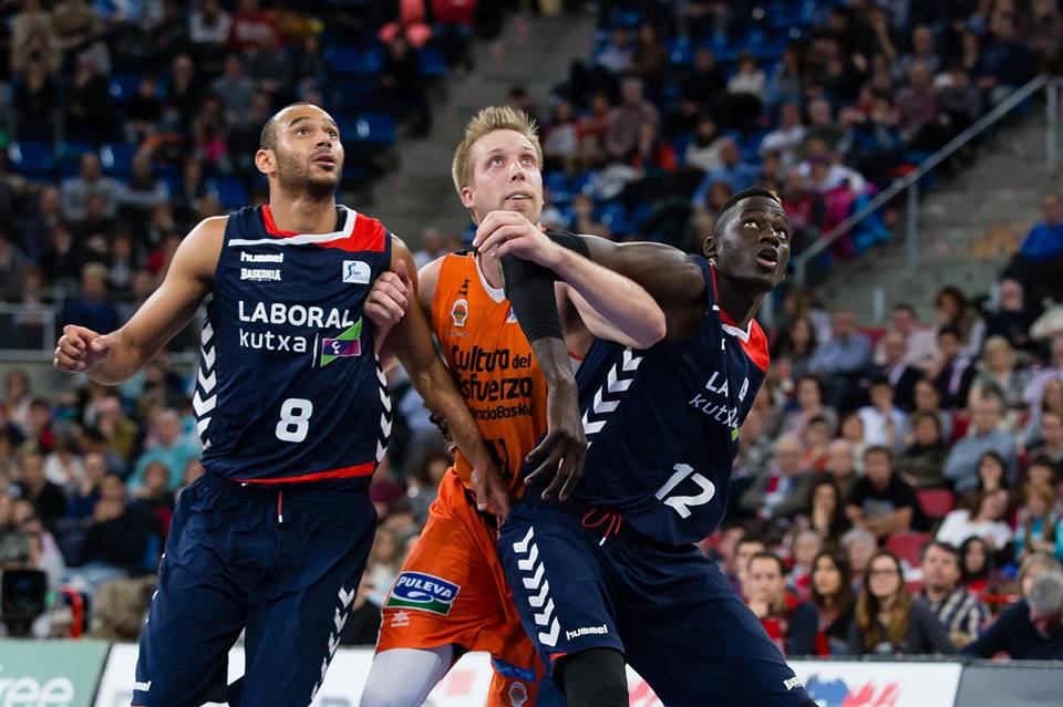 Hanga, Hamilton, Diop
