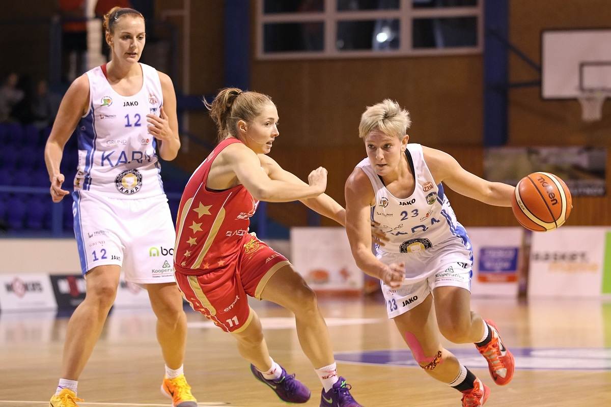 KAra_Trutnov_Jamie_Russell_Tereza_Motycakova_zdroj_Vilem_Fischl_bktrutnov_cz