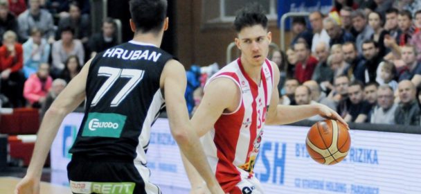 Nymburk s Pardubicemi ukončí první polovinu nadstavby KNBL