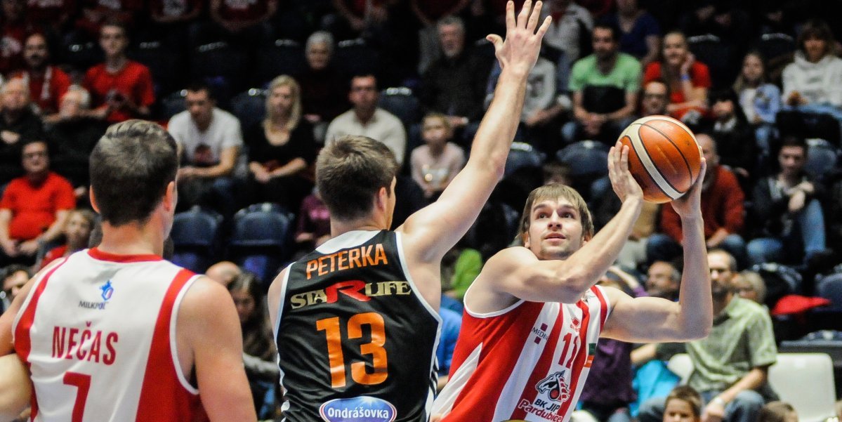 Kohout proti NBK
