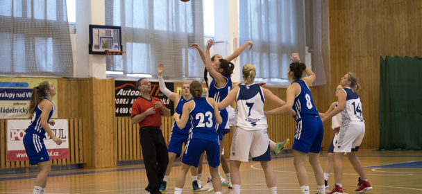 Basketbalová kauza má první výsledky. Disciplinárka vyloučila Kralupy a Spartu ze soutěže