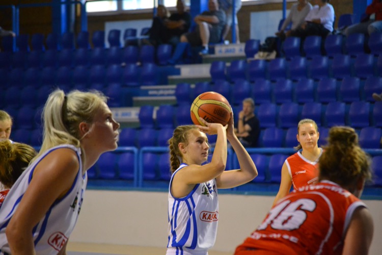 Kristýna Holubcová