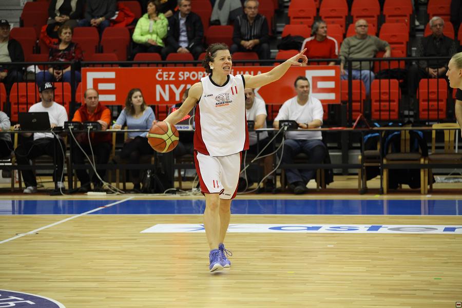 Nymburk_zeny_Veronika_Bortelova_zdroj_zeny_basket-nymburk_cz