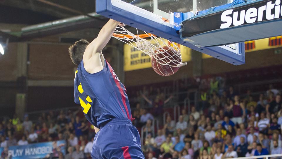 Satoransky dunk