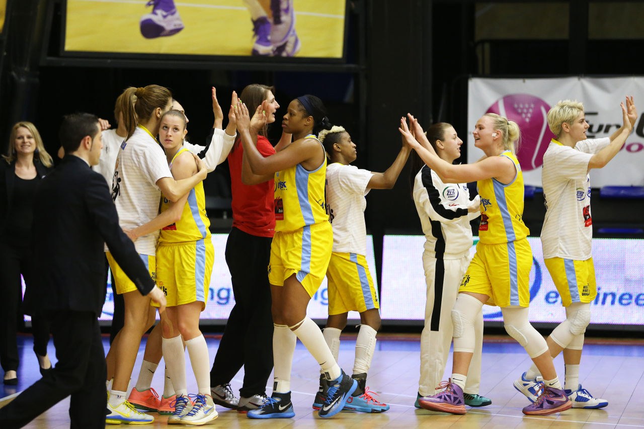 USK_zeny_radost_zdroj_uskbasket_cz