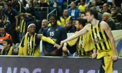 V repríze loňského finále se v Eurolize radovali hráči Fenerbahce