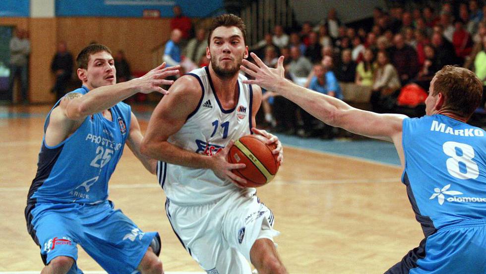 basket-orli-ariete-nhostrava-102014_galerie-980