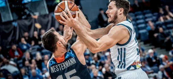 Na Eurobasketu začíná play off, spraví si Řekové a Francouzi reputaci?