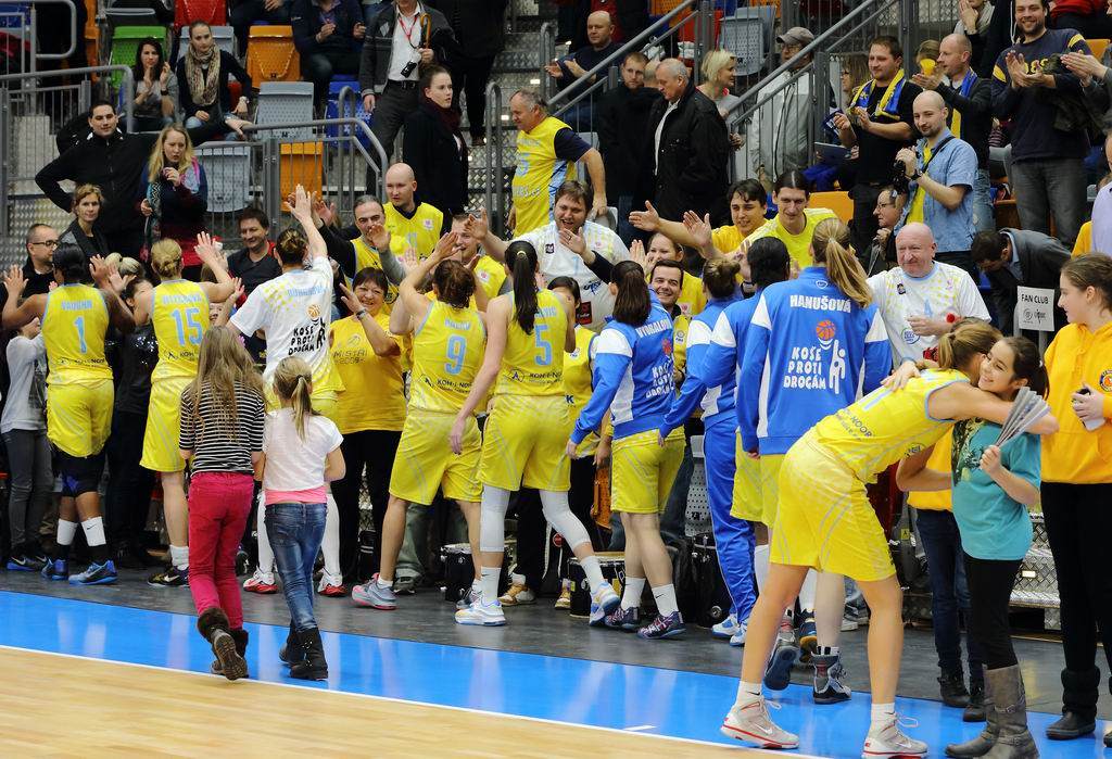 radost_USK_zeny_zdroj_uskbasket_cz