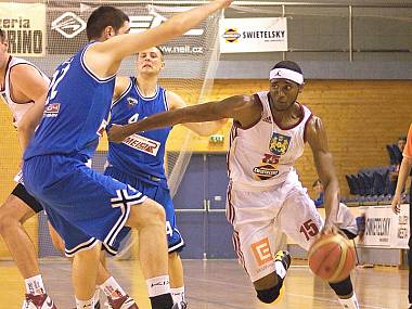 sport-basket-lions-autrey-jh1411_denik-380