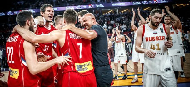 Srbové ve finále doplní Slovince, Švedovým 33 bodům navzdory