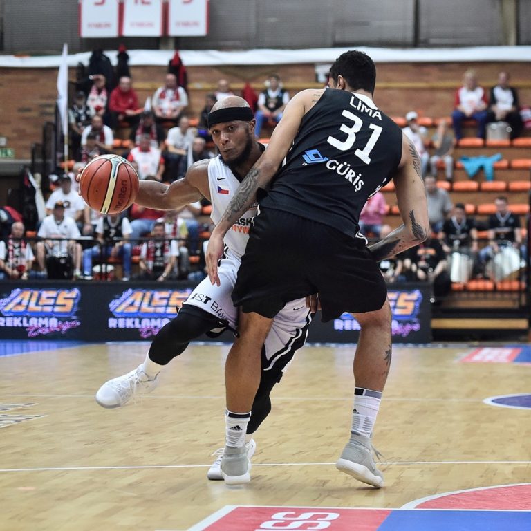 ÚNIK Lawrence